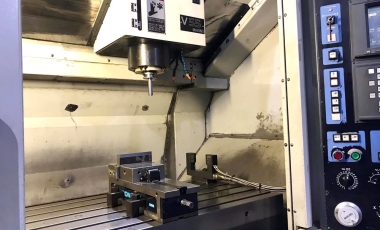 MÁY PHAY 3 TRỤC MAKINO- V55