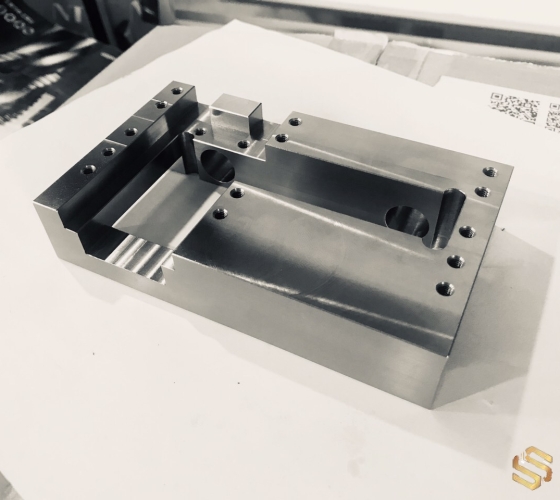 Gia công chính xác phay CNC